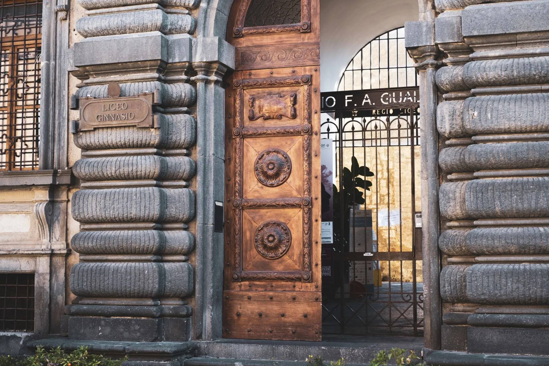Esterno del Liceo Classico F. A. Gualterio